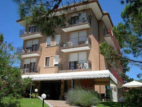 Eden Hotel